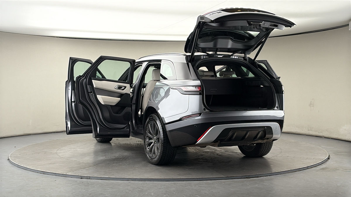 More views of Land Rover Range Rover Velar
