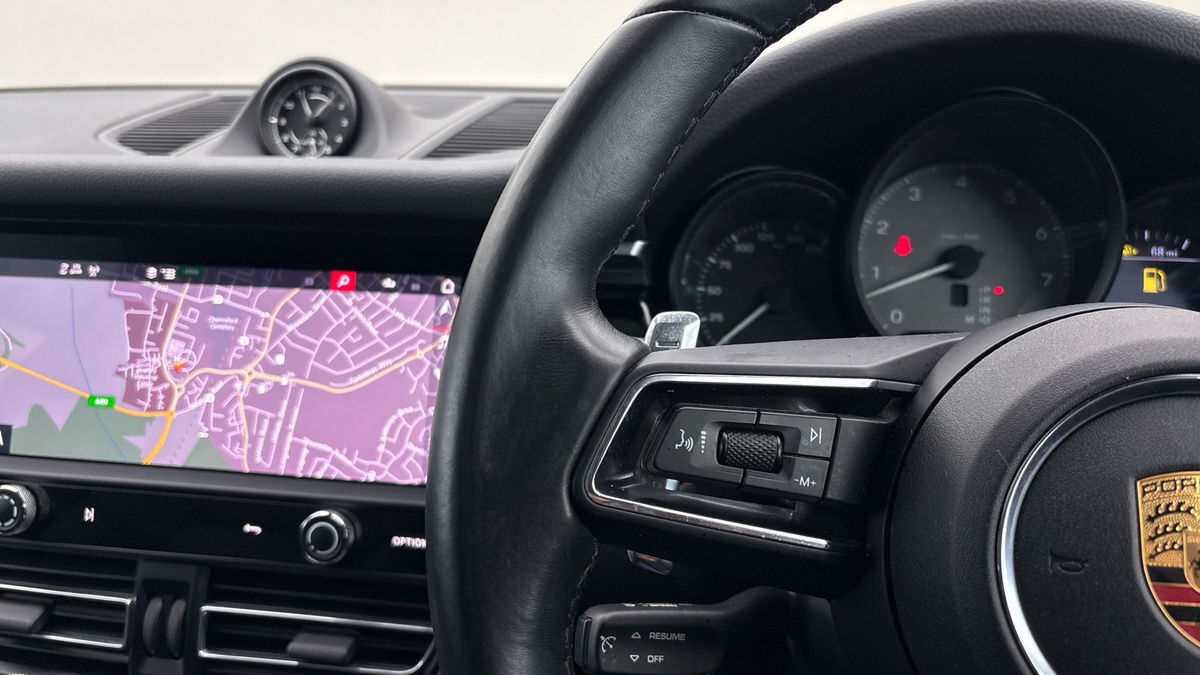 Porsche Macan Image 13