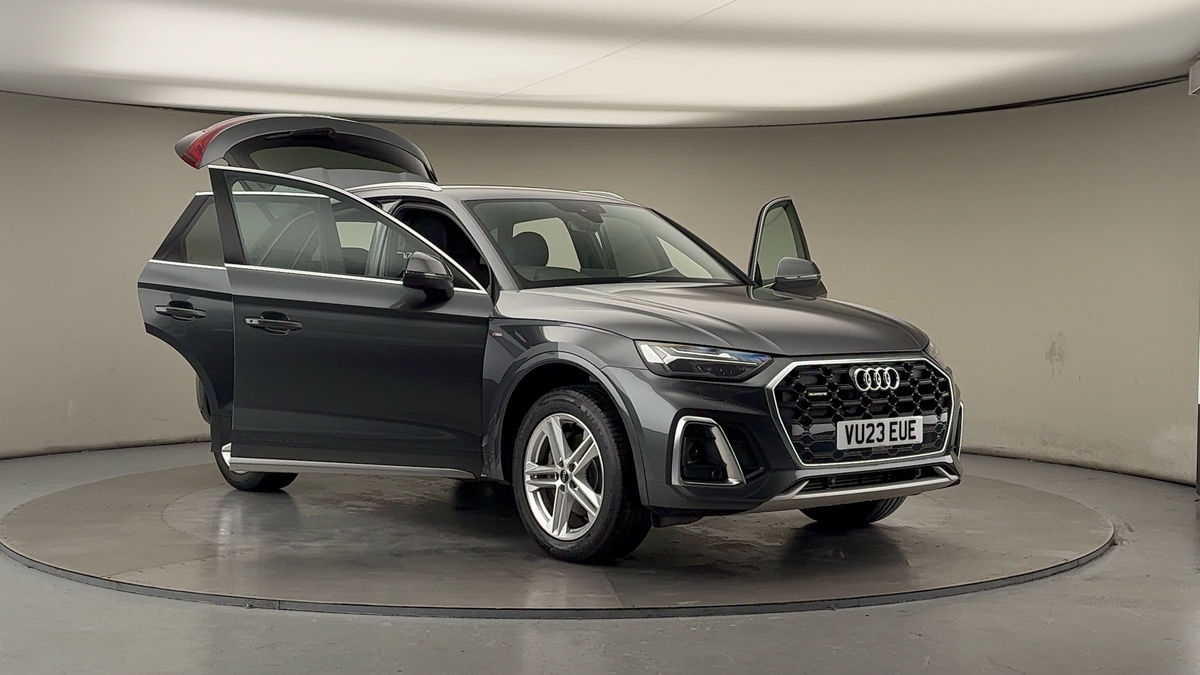 More views of Audi Q5