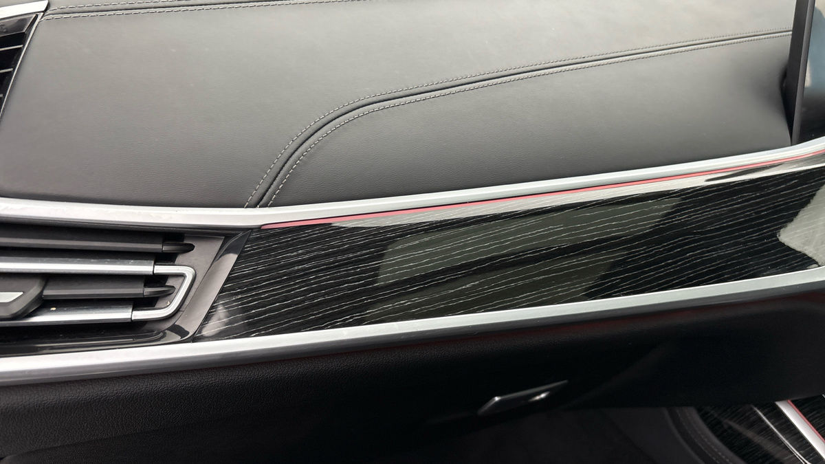 BMW X7 Image 25