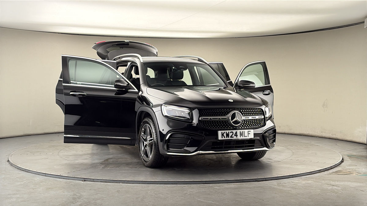 More views of Mercedes-Benz GLB