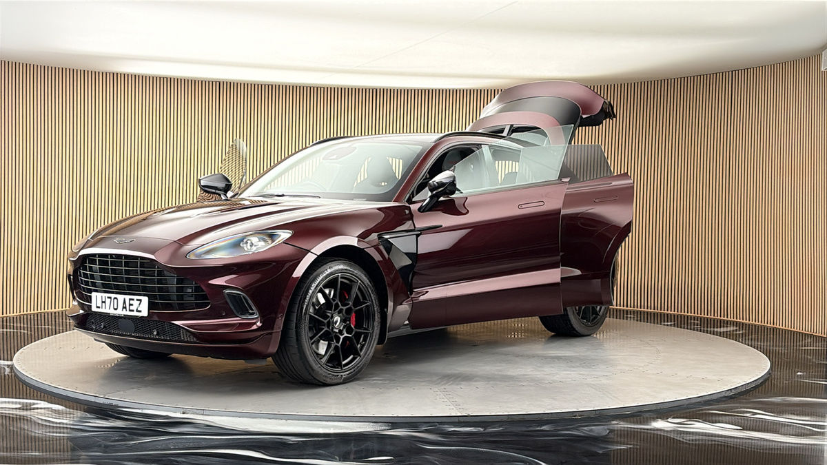 More views of Aston Martin DBX