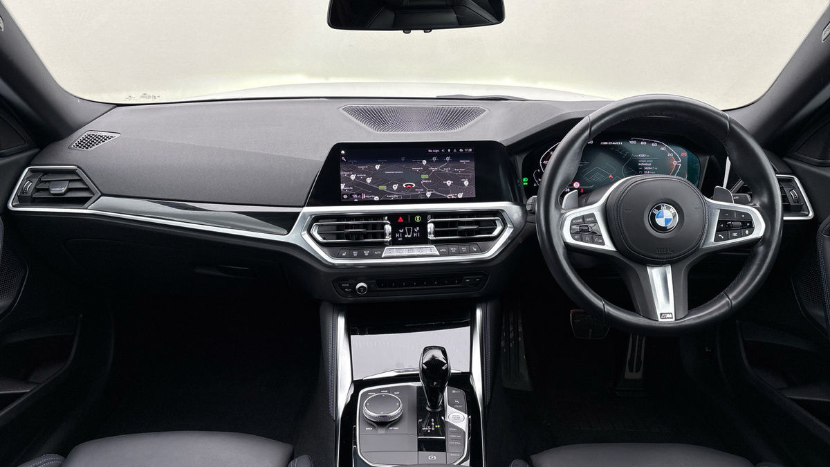 BMW 2 Series Image 12