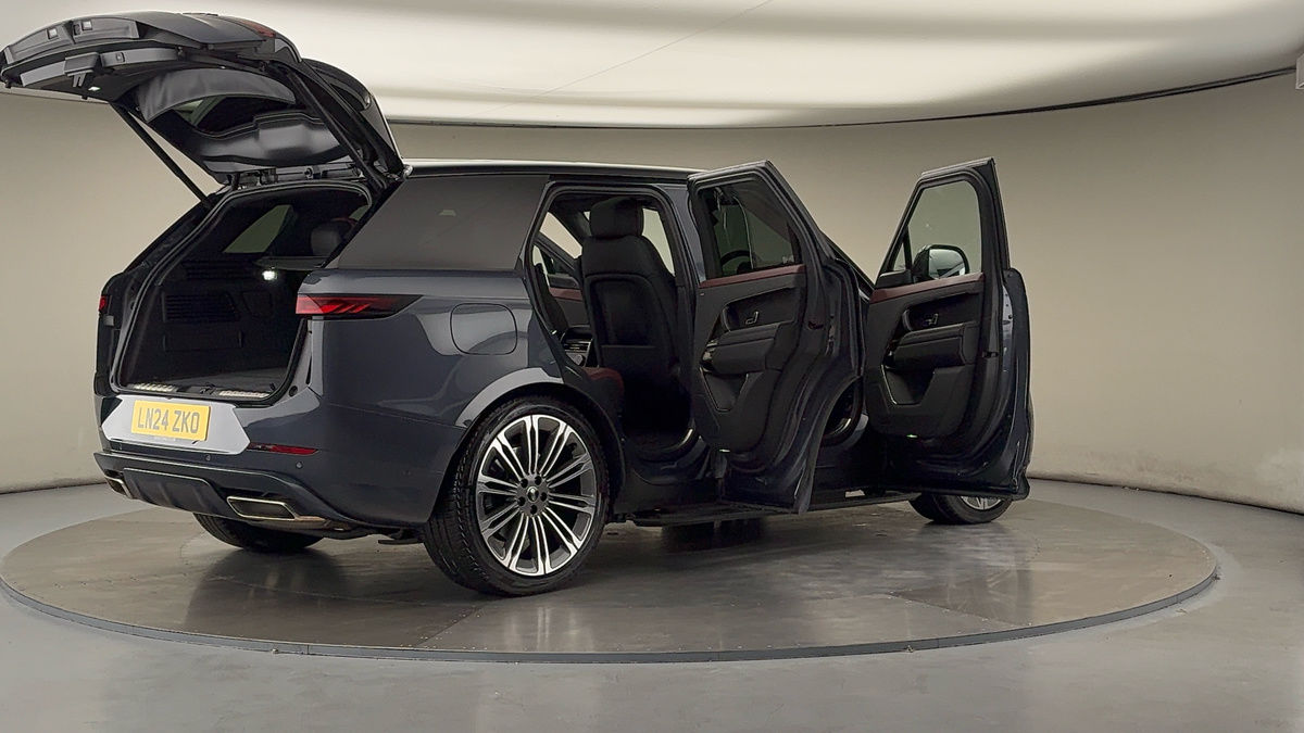 More views of Land Rover Range Rover Sport