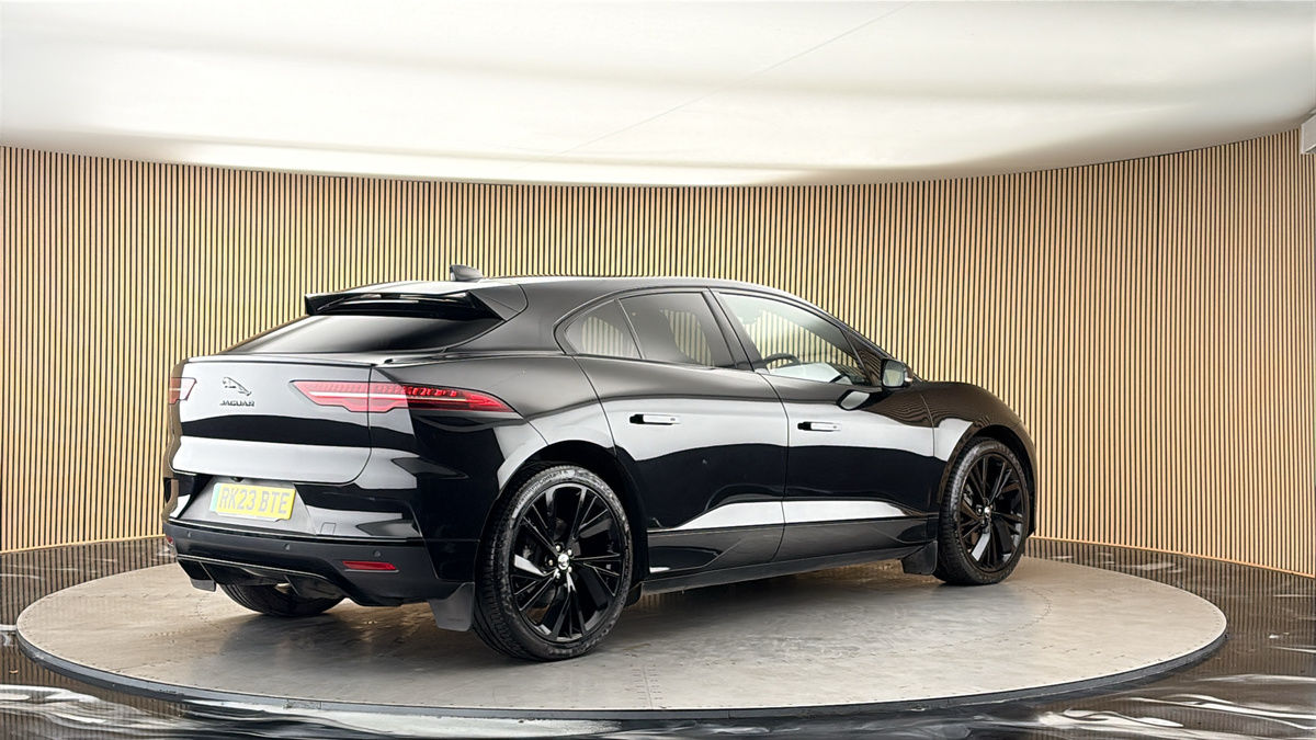 Jaguar I-PACE Image 21