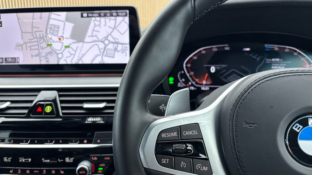 BMW 5 Series Image 13