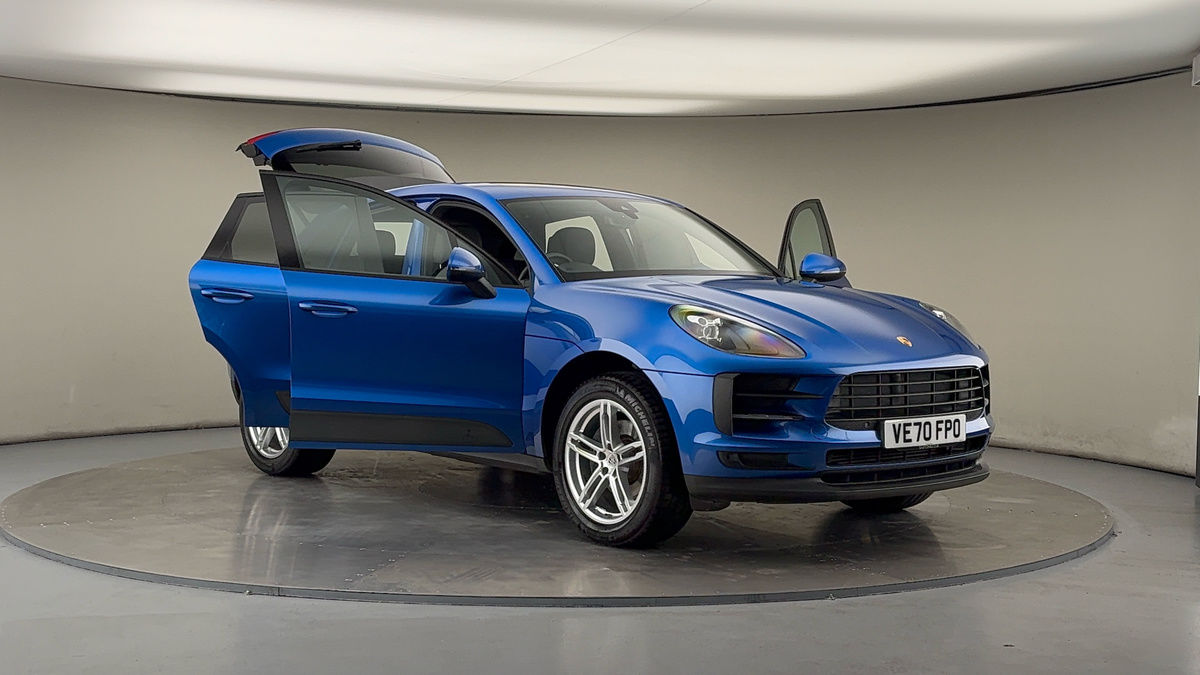 More views of Porsche Macan