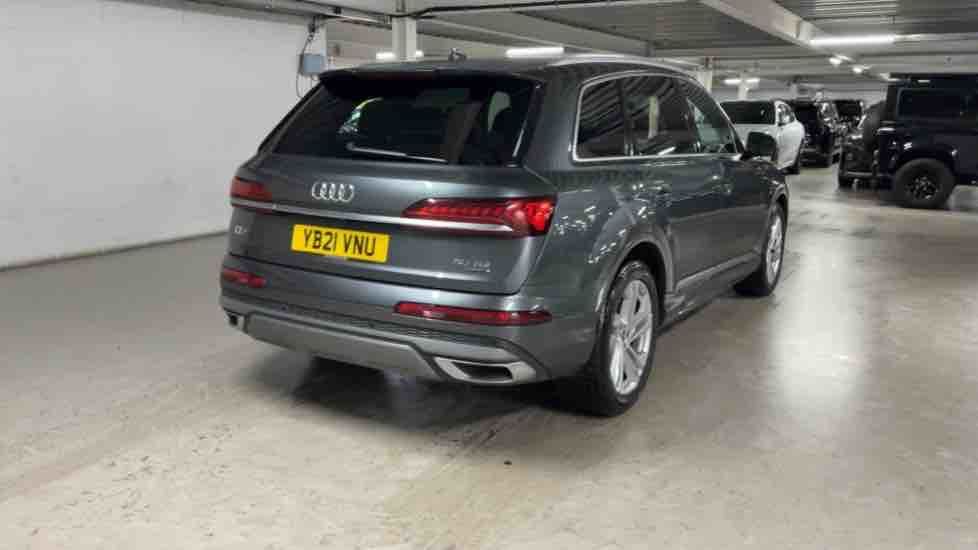 More views of Audi Q7