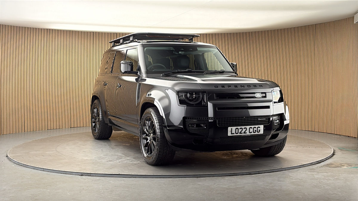 More views of Land Rover Defender 110