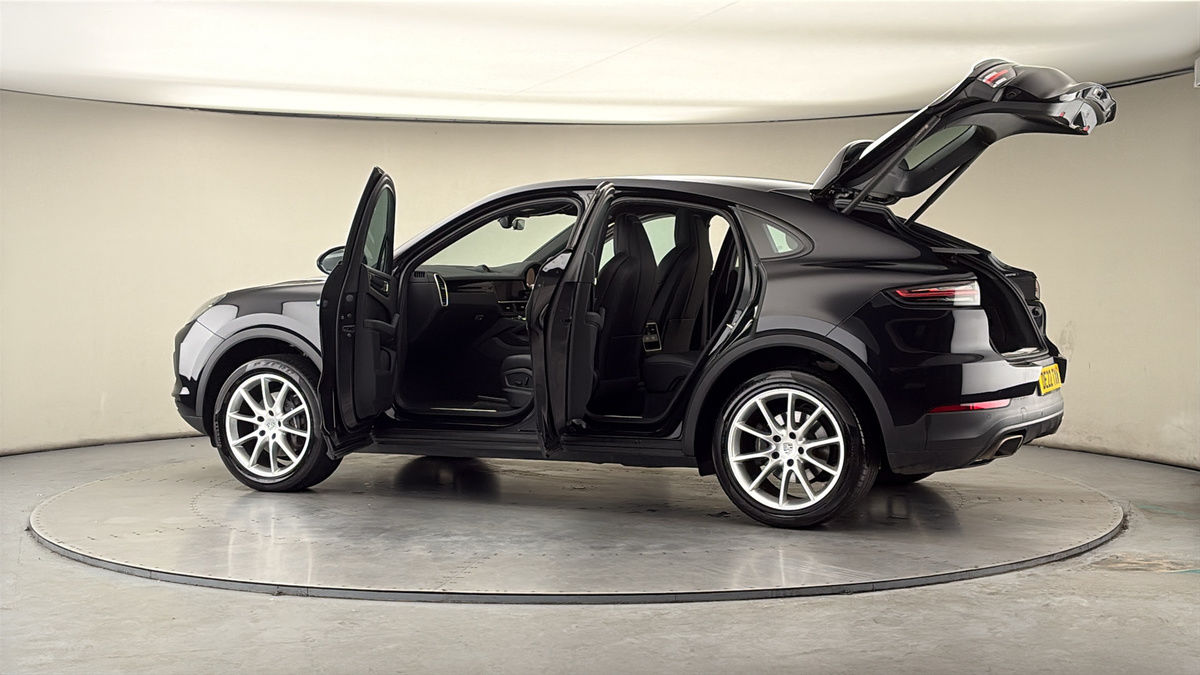 More views of Porsche Cayenne