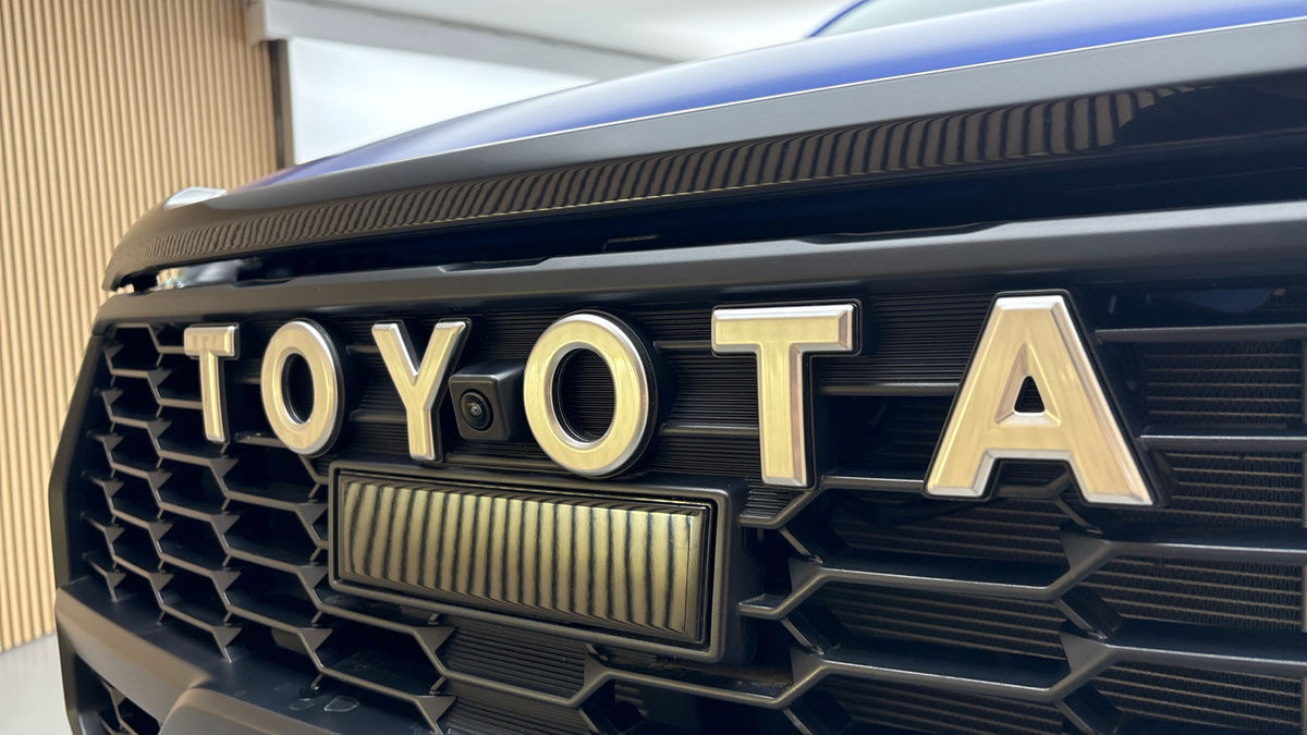 Toyota Hilux Image 24