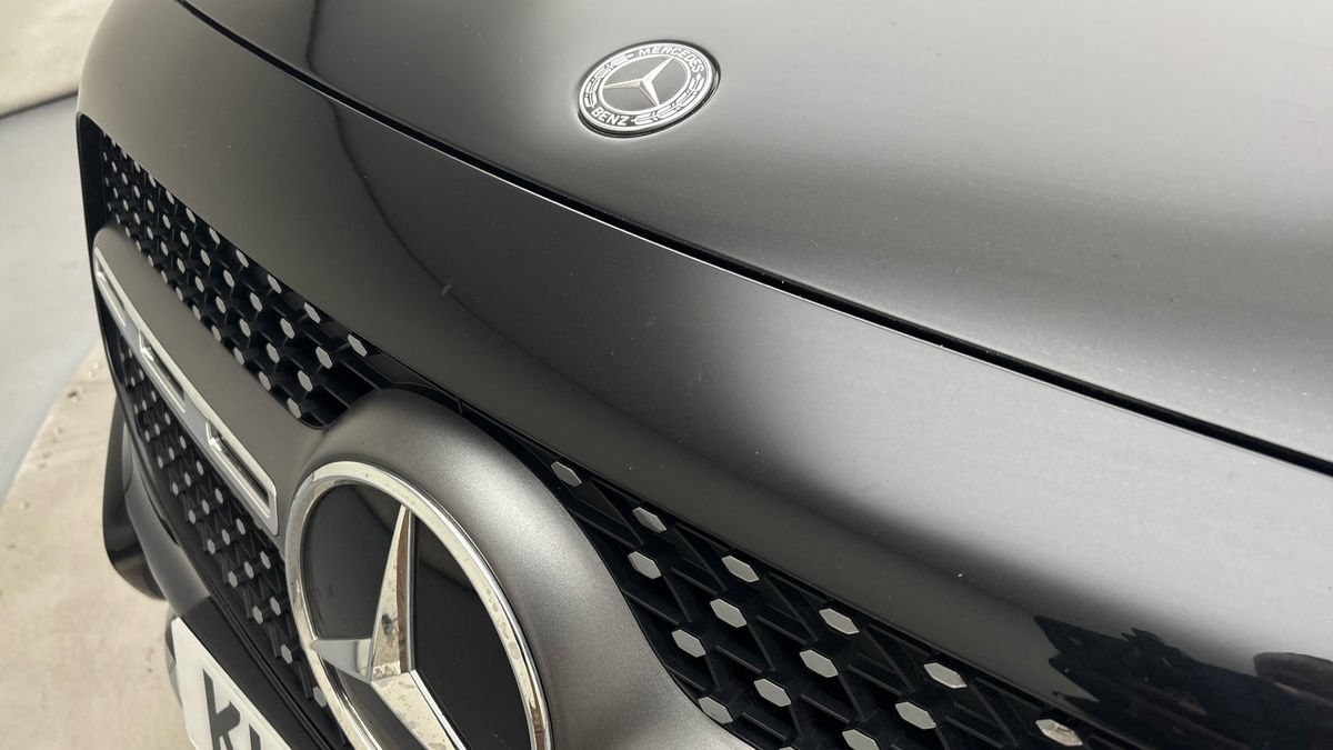 Mercedes-Benz GLB Image 24