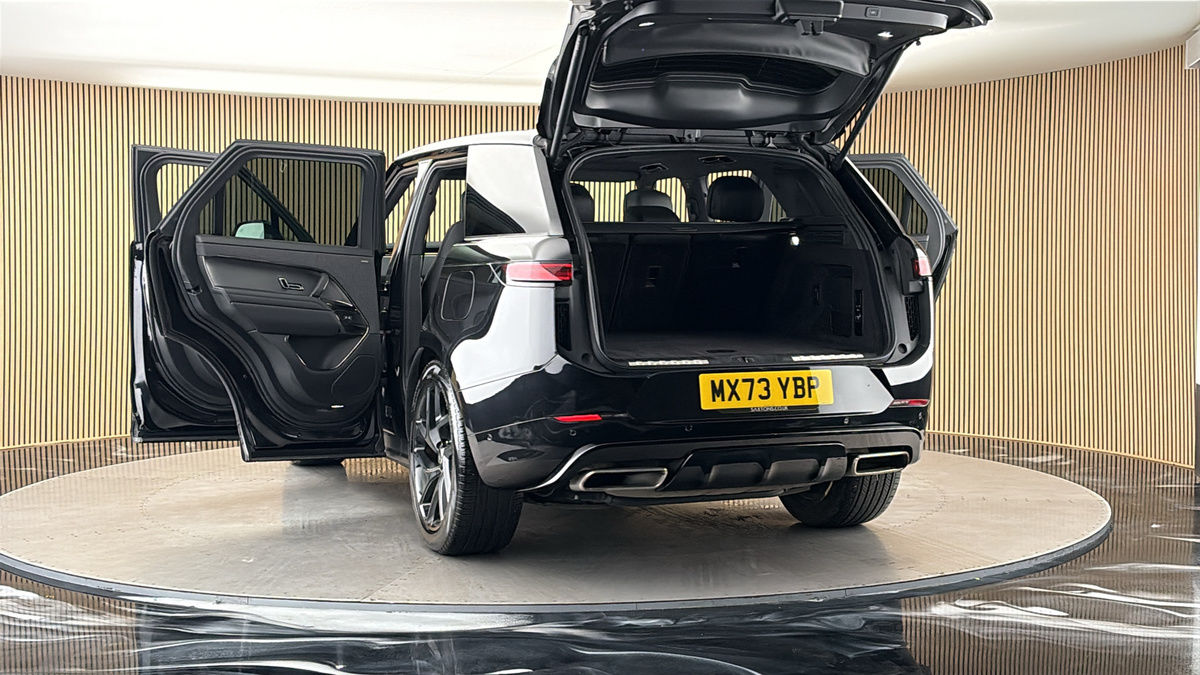 More views of Land Rover Range Rover Sport