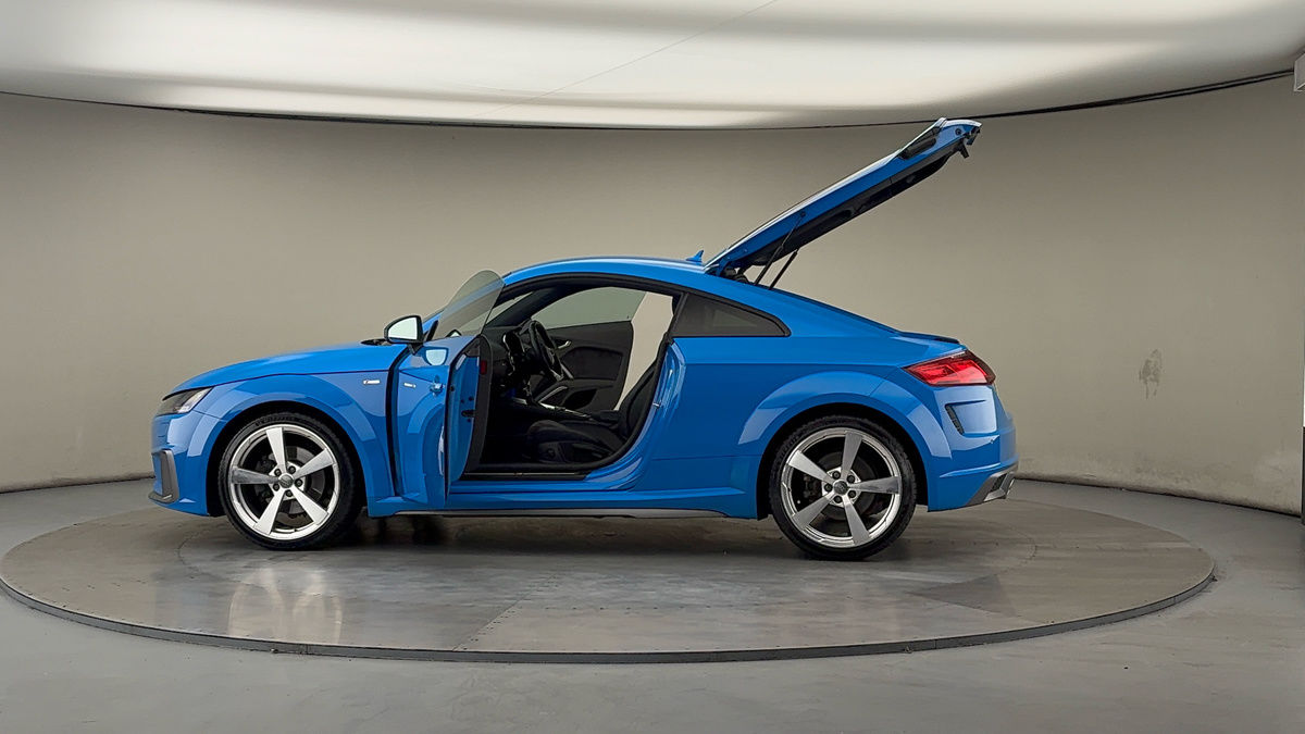 More views of Audi TT