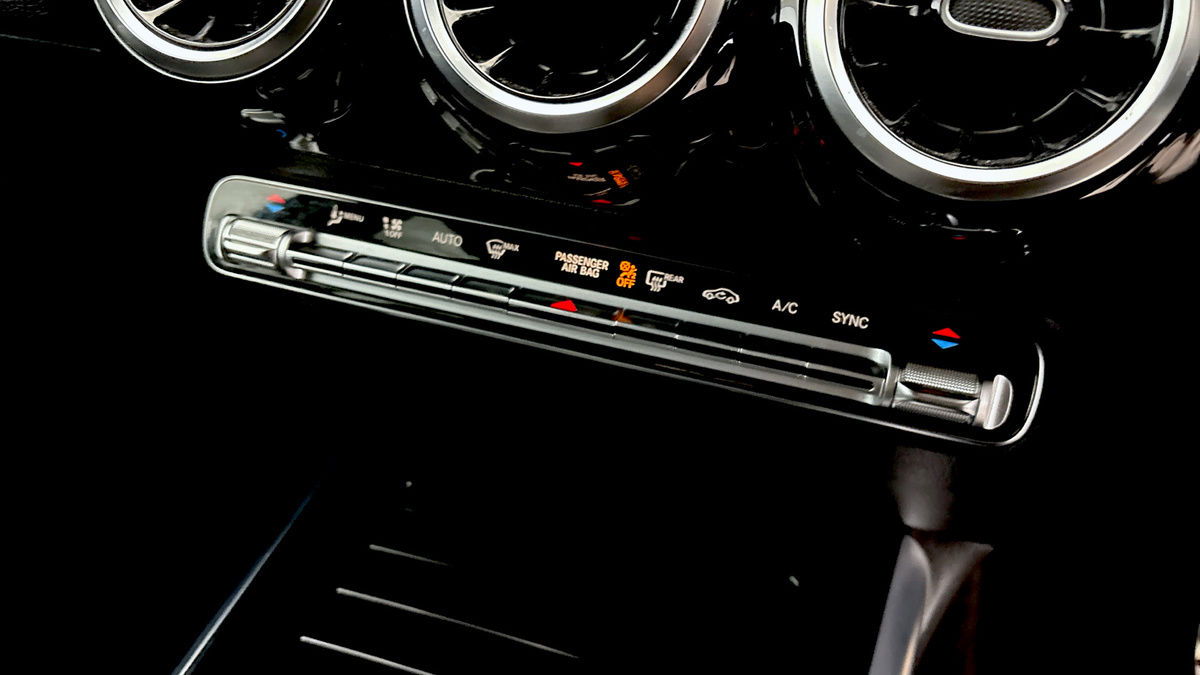 Mercedes-Benz GLA Image 9