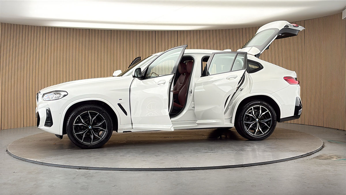More views of BMW X4