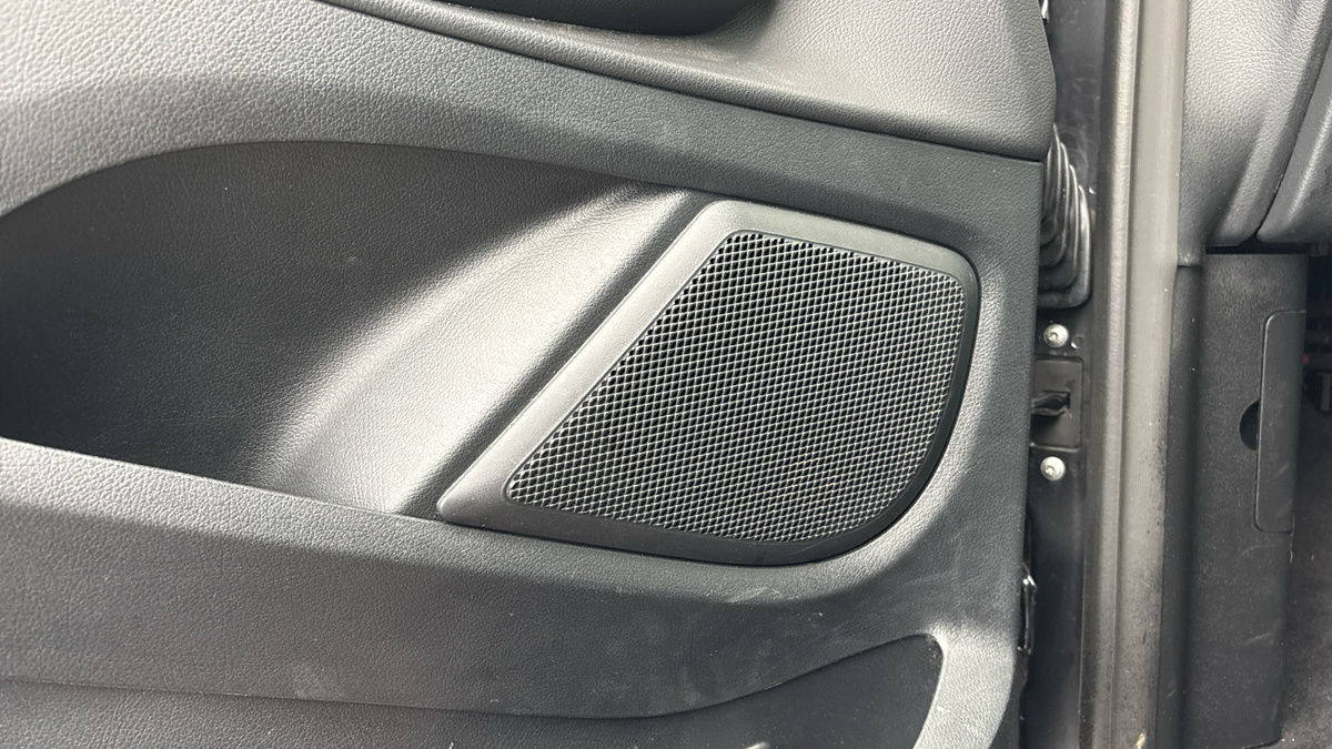 Mercedes-Benz V Class Image 9
