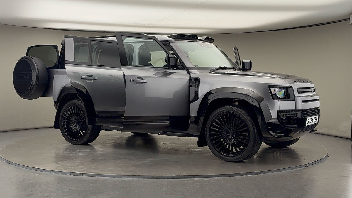 More views of Land Rover Defender 110