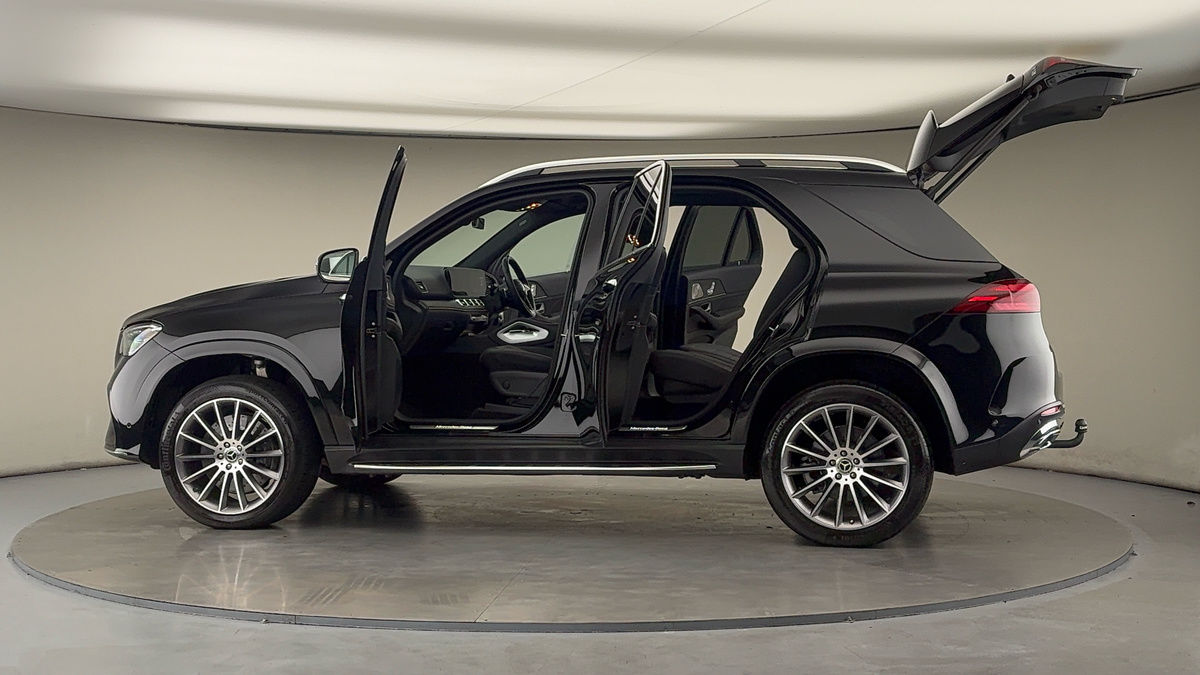 More views of Mercedes-Benz GLE