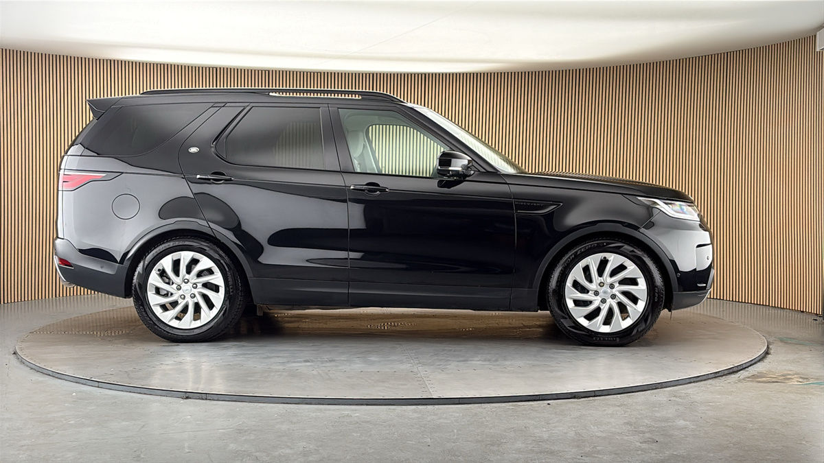 More views of Land Rover Discovery