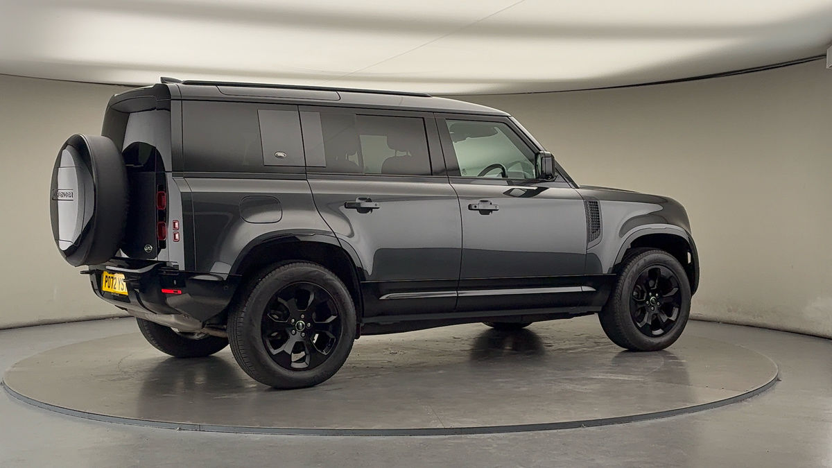 More views of Land Rover Defender 110