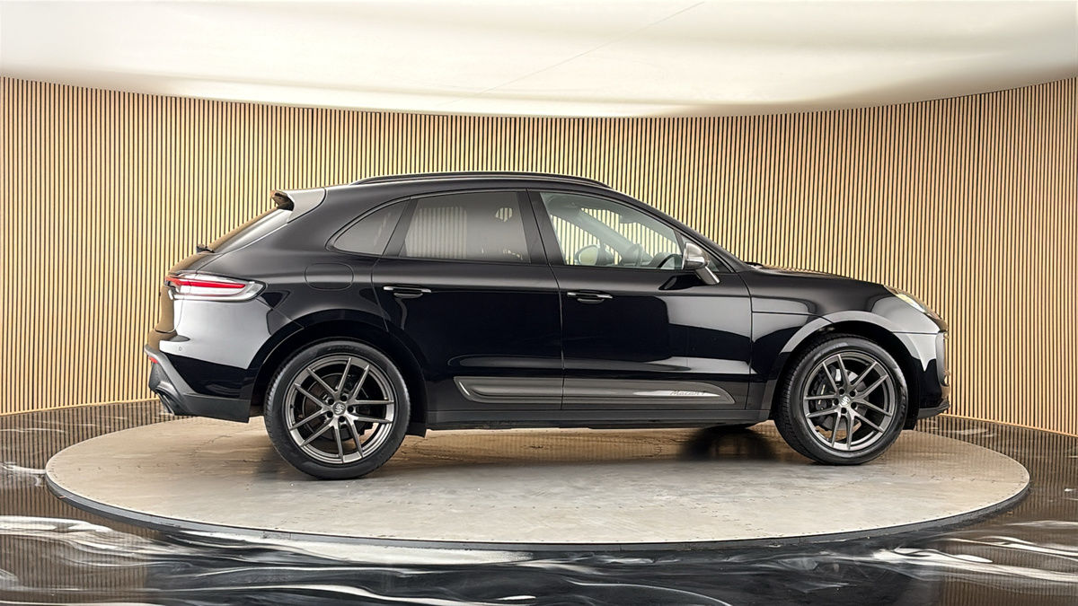 More views of Porsche Macan