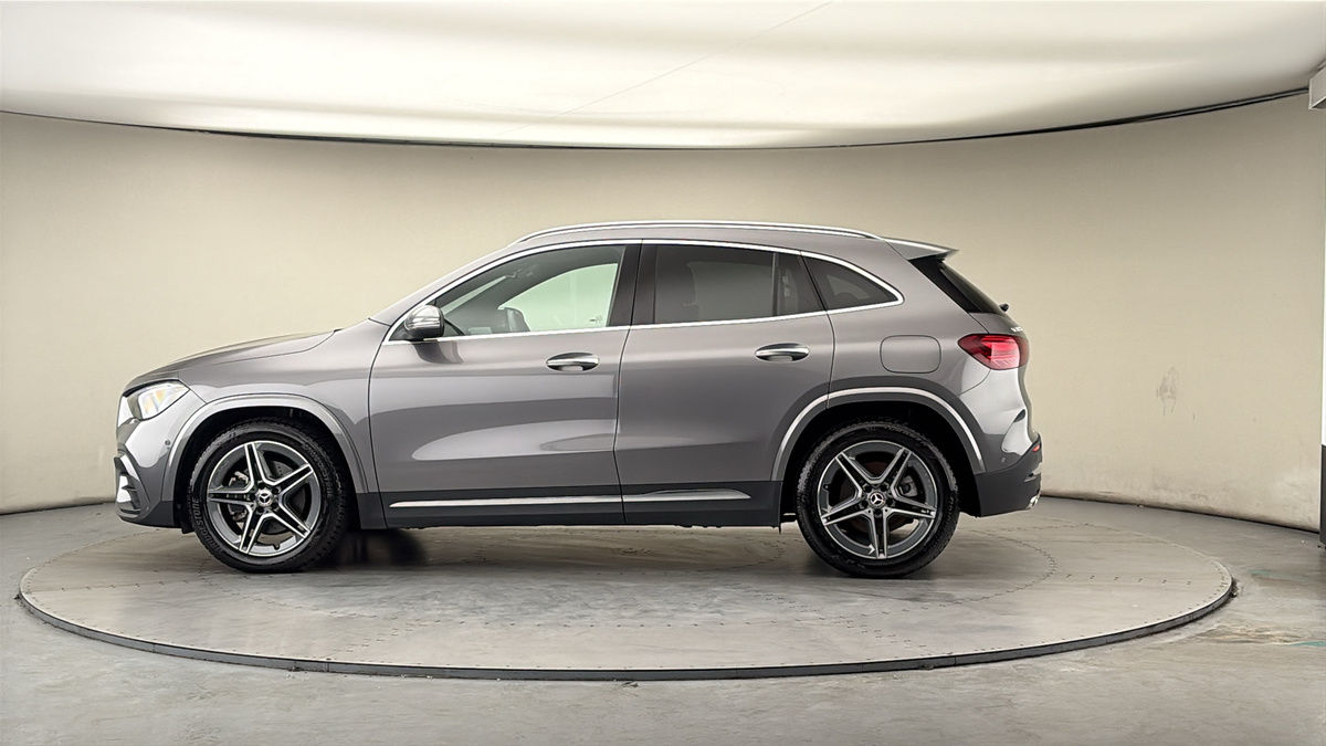 More views of Mercedes-Benz GLA