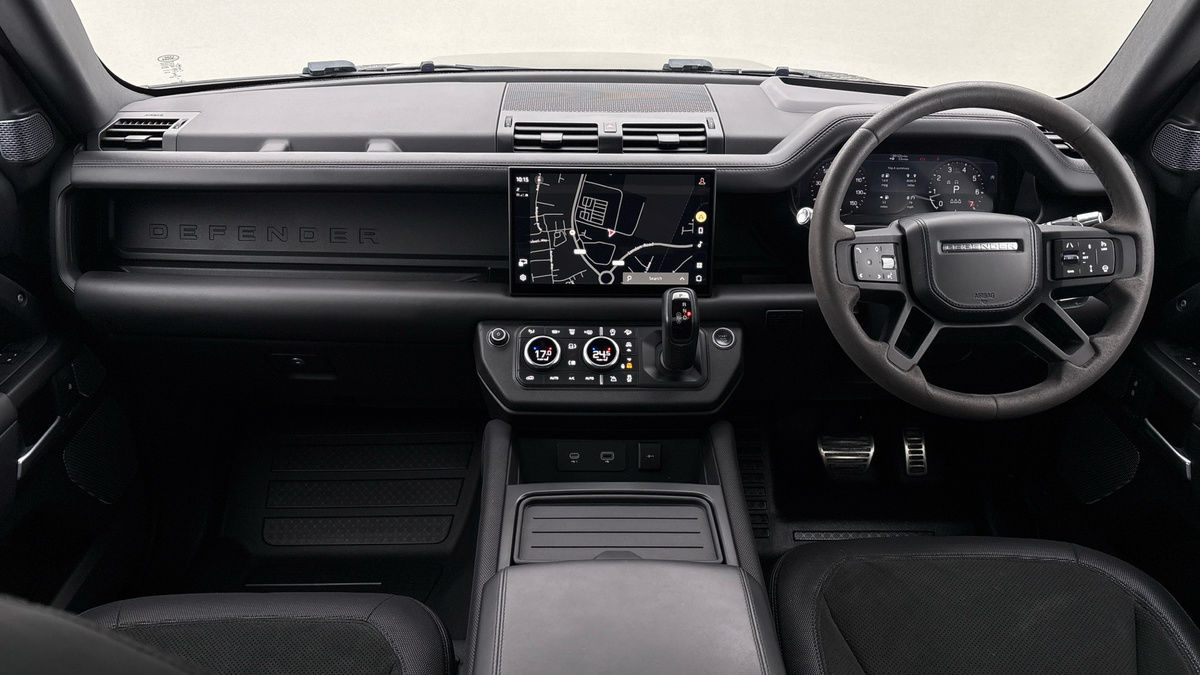 Land Rover Defender 110 Image 12