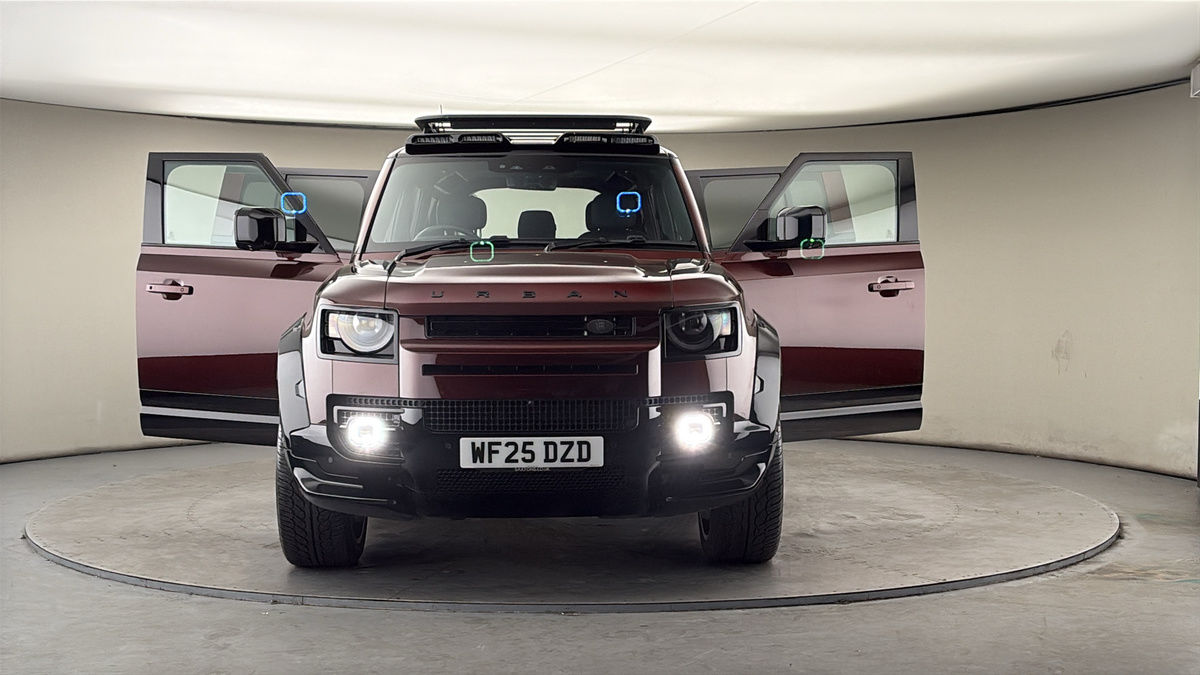 More views of Land Rover Defender 110