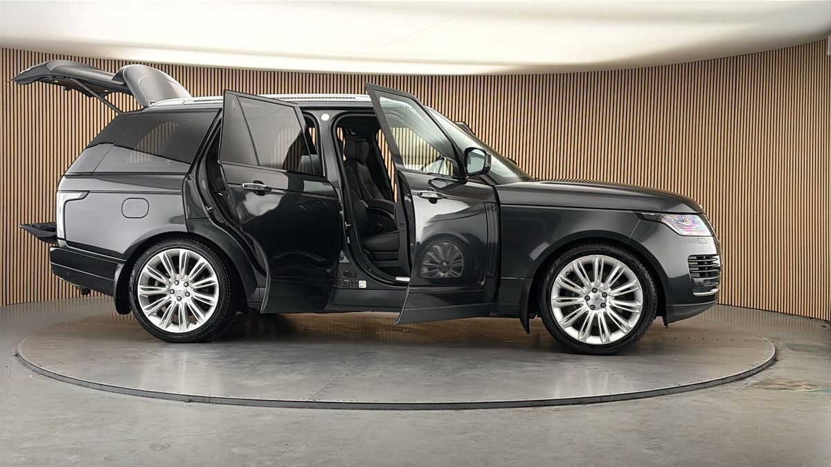 More views of Land Rover Range Rover