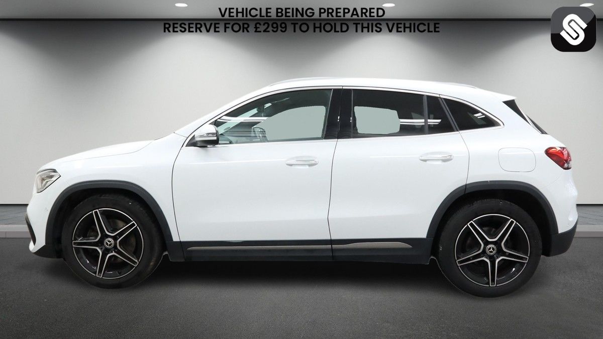 Mercedes-Benz GLA Image 6