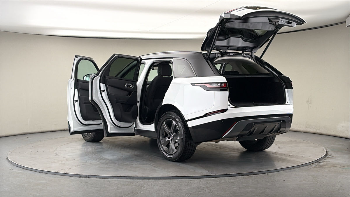 Land Rover Range Rover Velar Image 23