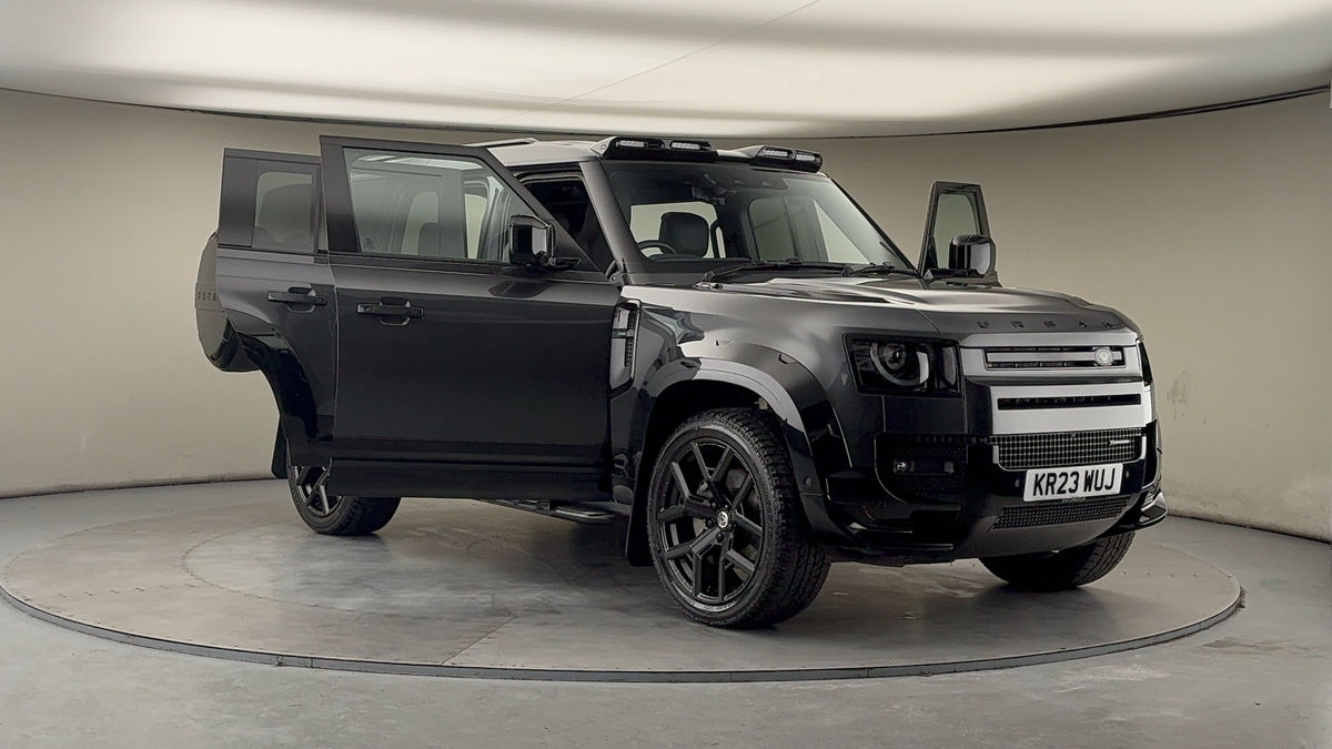 More views of Land Rover Defender 110