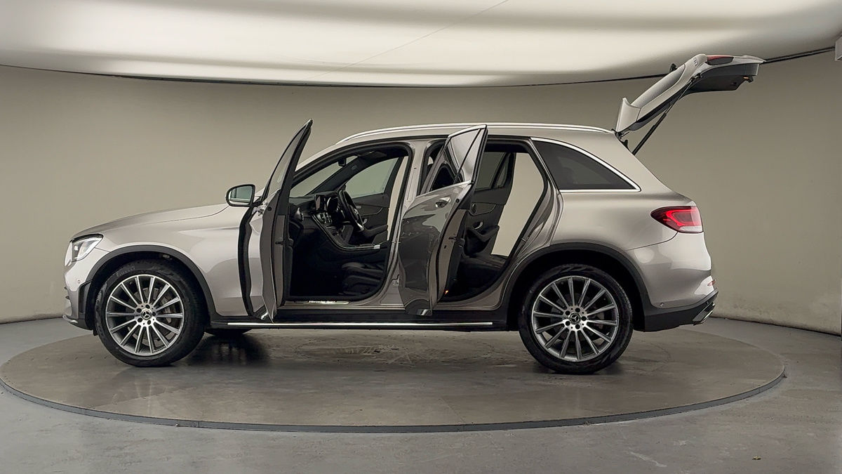 More views of Mercedes-Benz GLC