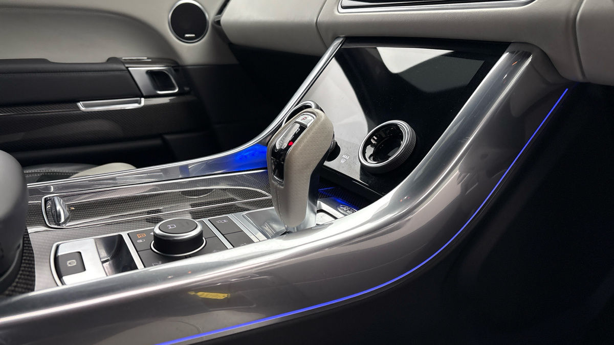Land Rover Range Rover Sport Image 32