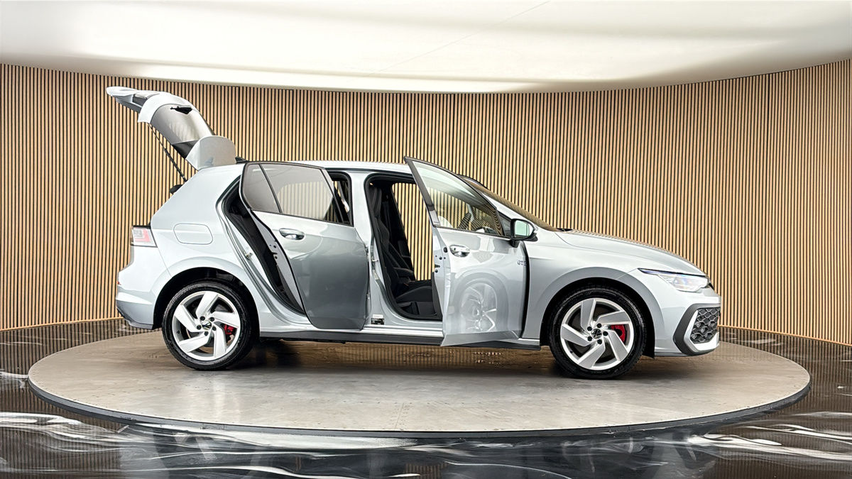 More views of Volkswagen Golf