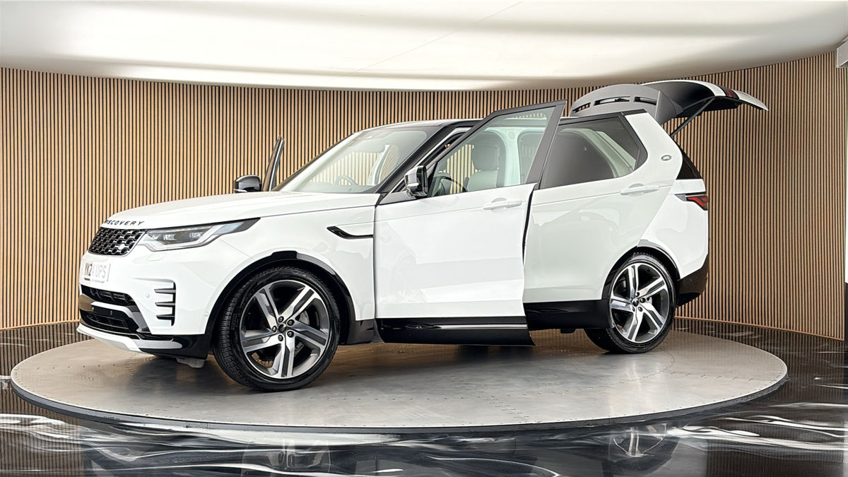 More views of Land Rover Discovery