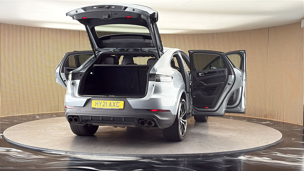 More views of Porsche Cayenne