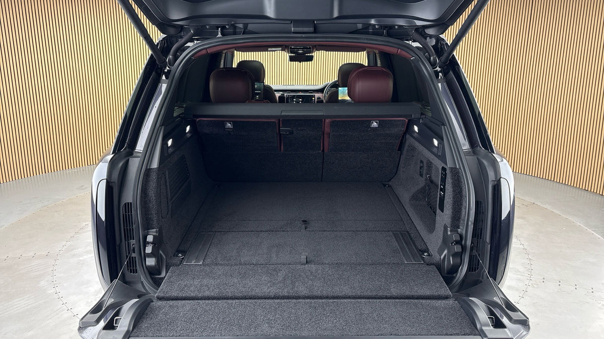 Land Rover Range Rover Image 11