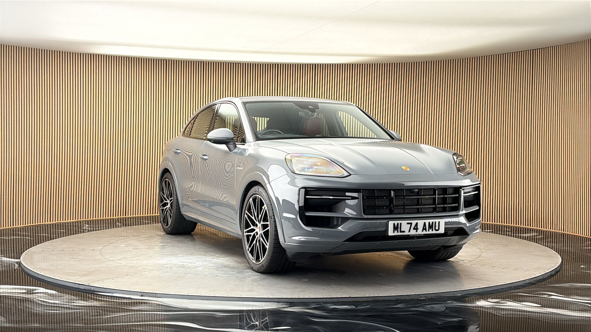 More views of Porsche Cayenne