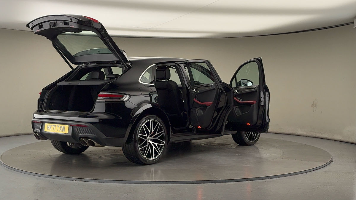 More views of Porsche Macan