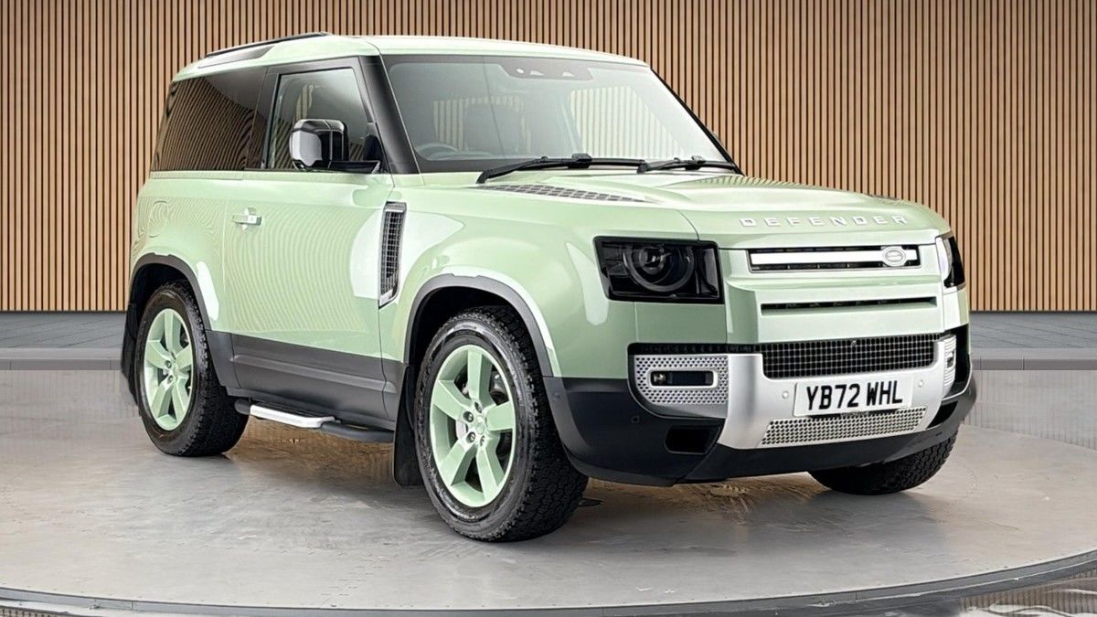 Land Rover Defender 90 Sticky Header Image