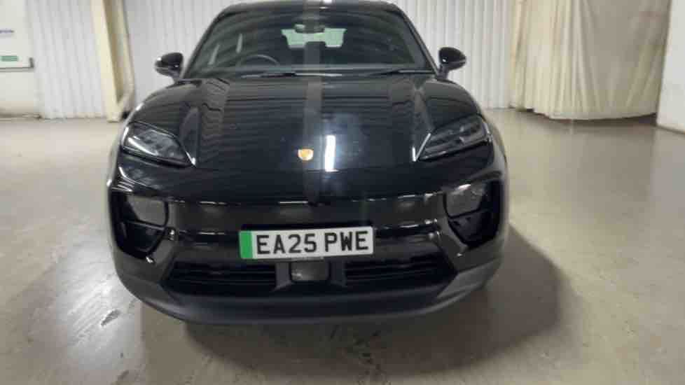 More views of Porsche Macan