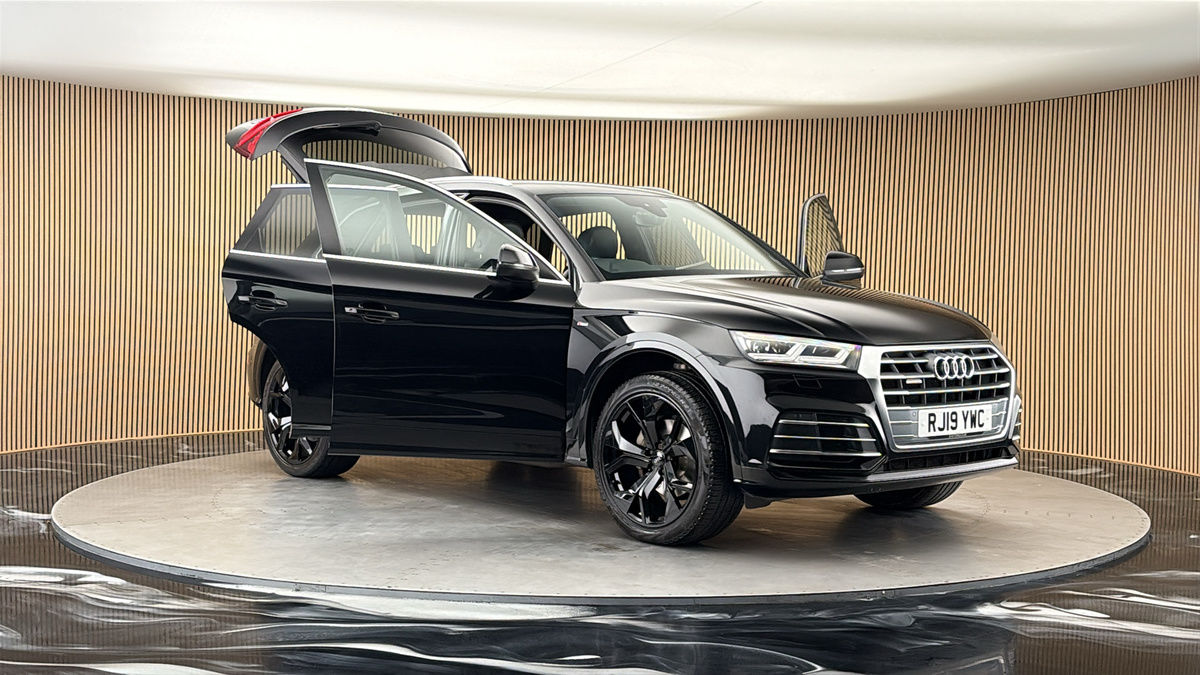 More views of Audi Q5