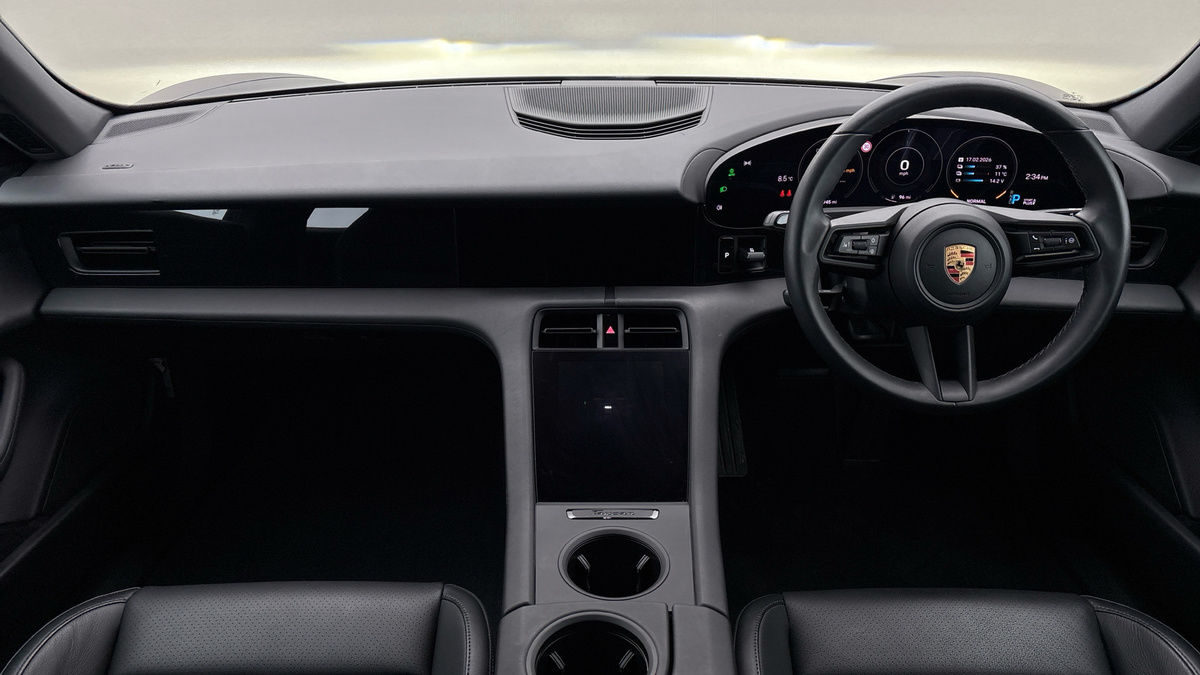 Porsche Taycan Image 13