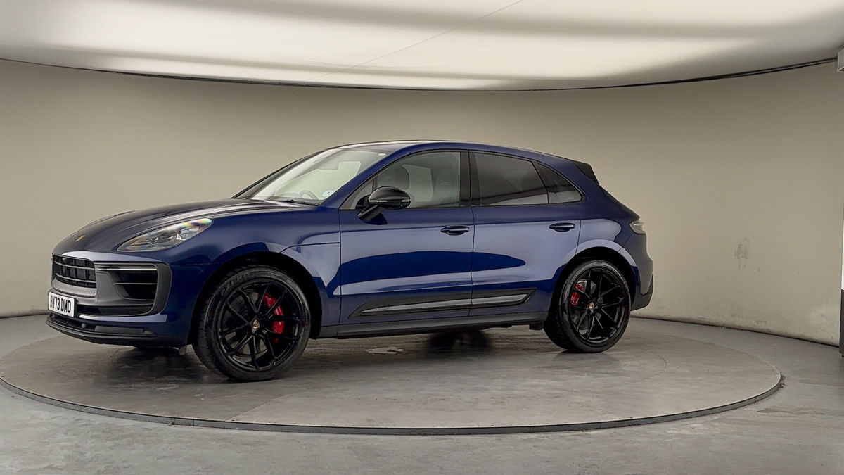 More views of Porsche Macan