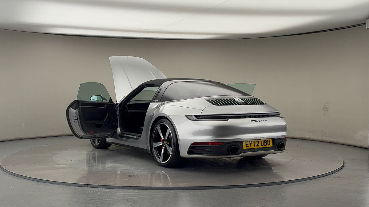 Porsche 911 Image 23