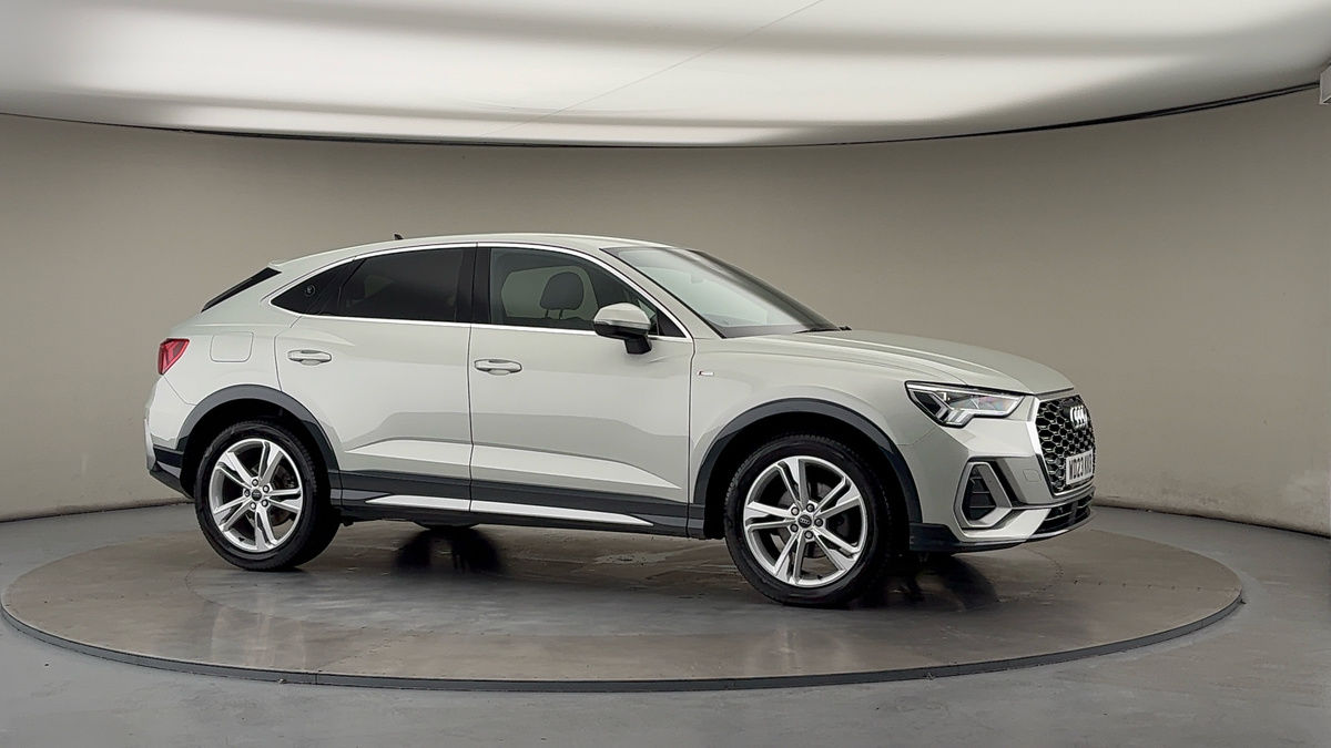 More views of Audi Q3
