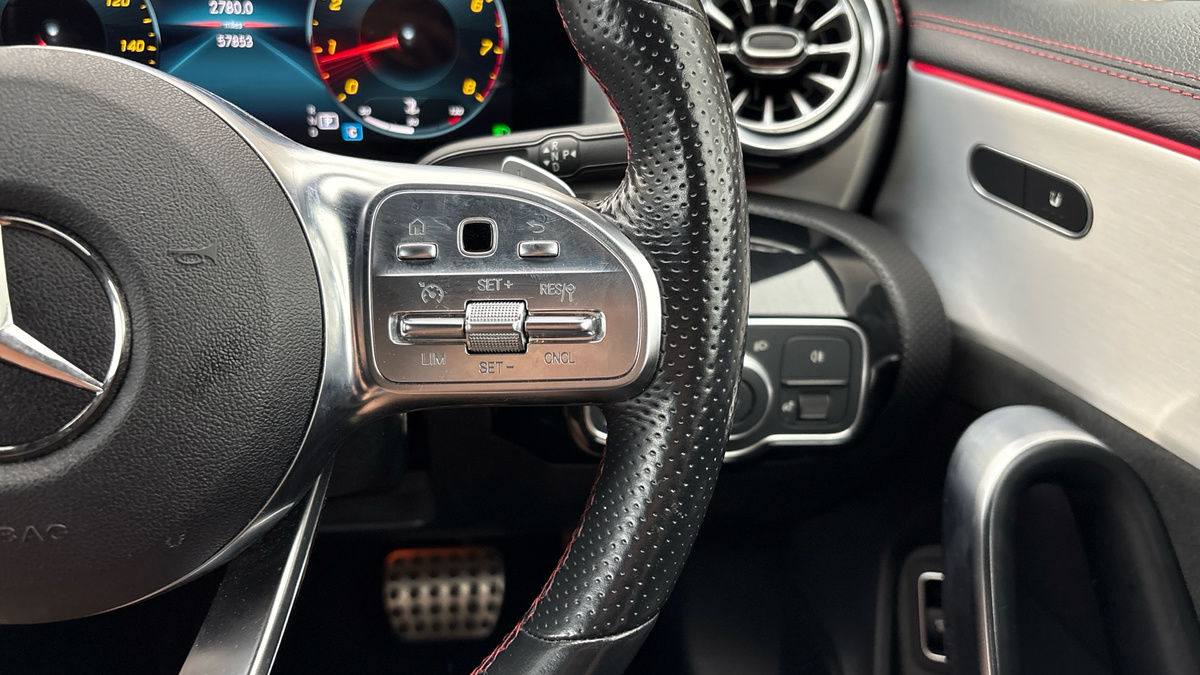 Mercedes-Benz CLA Image 14