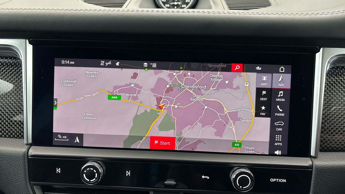 Porsche Macan Image 17